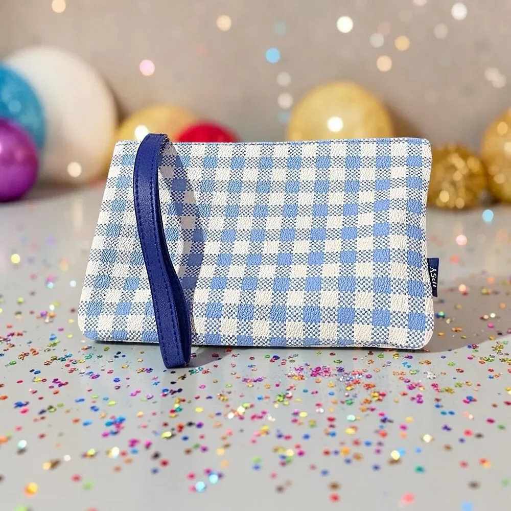 MAY 2026 Ipsy Glam Bag NWOB 5x7” - Bag only